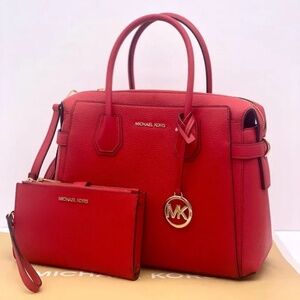 NWOT- MICHAEL KORS Purse & Wallet SET